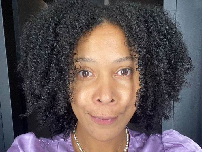 Foto der Afrolocke Gründerin Anna